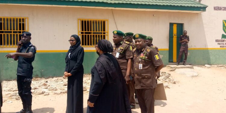 Niger CJ threatened to issue bench warrant on head of police legal unit for negligence of duty 